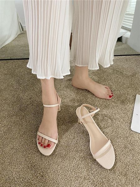 dress shoes high-heeled sandals female fashion fairy style ins tide 2021 summer open-toed wild roman, Black
dress shoes high-heeled sandals female fashion fairy style ins tide 2021 summer open-toed wild roman, Black