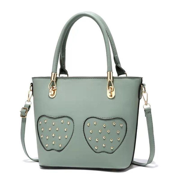 evening bags 2021 european and american fashion women's bag simple one shoulder handbag
evening bags 2021 european and american fashion women's bag simple one shoulder handbag