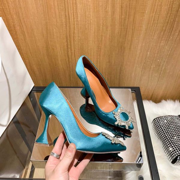 classic fashion slides sandals lady summer sandals designer metal buckle large size leather thick bottom high heeled women shoe bagshoe1978, Black
classic fashion slides sandals lady summer sandals designer metal buckle large size leather thick bottom high heeled women shoe bagshoe1978, Black