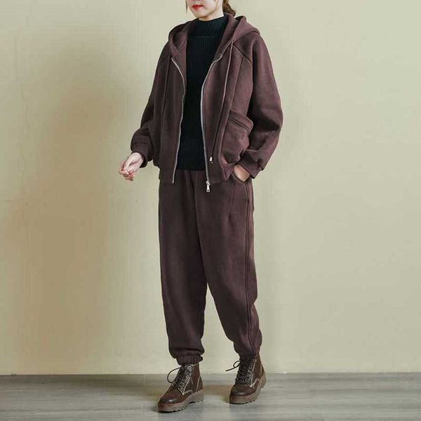 autumn and winter thickened large literary cardigan coat leisure suit women's new korean loose plush sports two-piece set, Gray
autumn and winter thickened large literary cardigan coat leisure suit women's new korean loose plush sports two-piece set, Gray