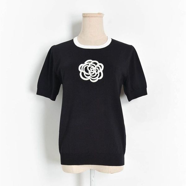 brand designer knitted pullovers womens sweater o neck contrast color beading rose, White;black
brand designer knitted pullovers womens sweater o neck contrast color beading rose, White;black