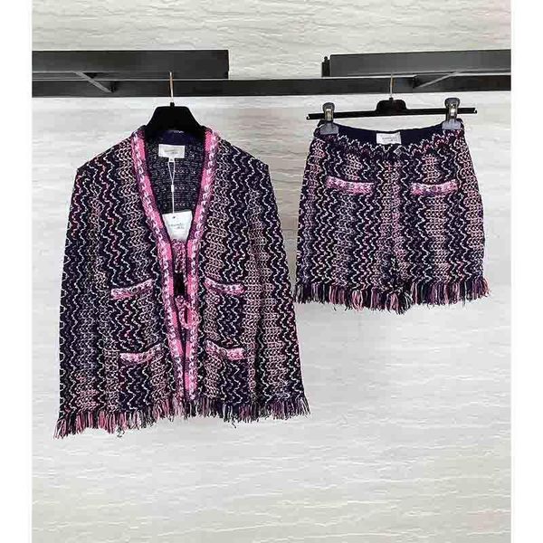 women's tracksuits cosmicchic 2021 autumn two piece set women tweed suit v-neck tassel wrist sleeve woven coat high waist shorts elegan, Gray
women's tracksuits cosmicchic 2021 autumn two piece set women tweed suit v-neck tassel wrist sleeve woven coat high waist shorts elegan, Gray