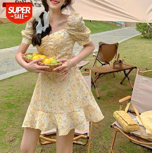 french floral dress tea break bellflower skirt puff sleeve waist a-line can be issued on behalf of #ho2y, White;black
french floral dress tea break bellflower skirt puff sleeve waist a-line can be issued on behalf of #ho2y, White;black