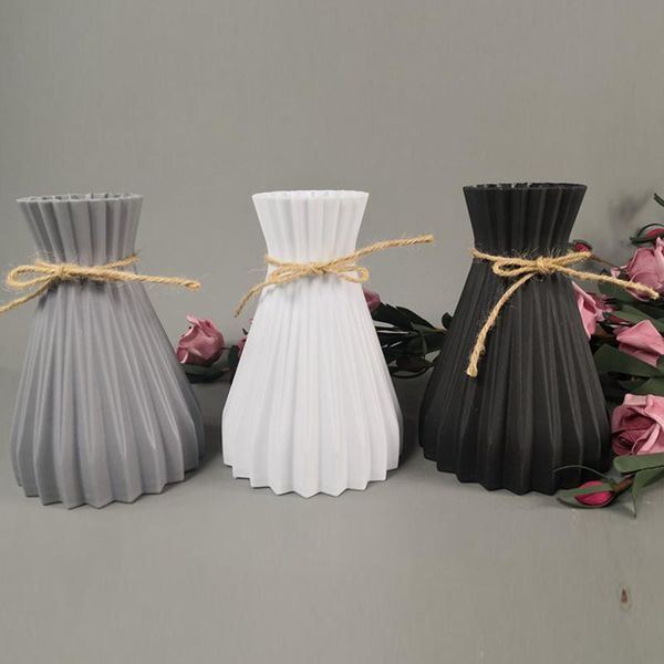 high-quality plastic vases home decoration european wedding modern decorations rattan-like creative simplicity
high-quality plastic vases home decoration european wedding modern decorations rattan-like creative simplicity