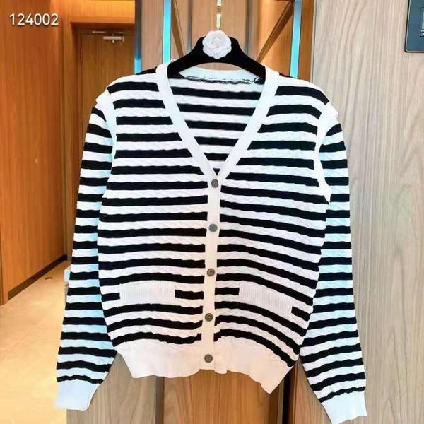 women's jackets b0902 fashion women coats & 2021 runway luxury european design party style clothing, Black;brown
women's jackets b0902 fashion women coats & 2021 runway luxury european design party style clothing, Black;brown