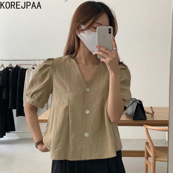 korejpaa women shirt summer korean chic simple versatile v-neck three-button pleated design loose puff sleeve doll blouses 210526, White
korejpaa women shirt summer korean chic simple versatile v-neck three-button pleated design loose puff sleeve doll blouses 210526, White