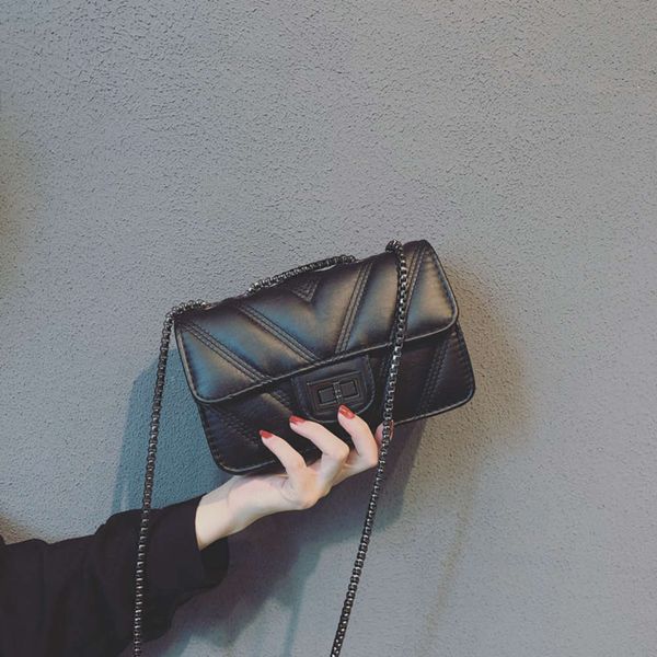 2021 autumn korean chic chain small bag women's shoulder xiangfeng oblique cross student
2021 autumn korean chic chain small bag women's shoulder xiangfeng oblique cross student