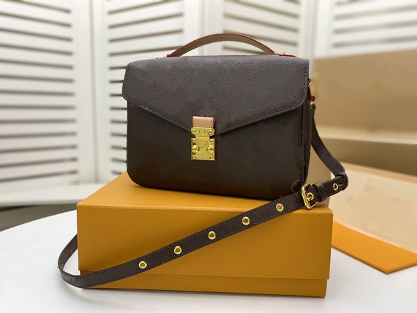 fashion luxurys shoulder bag onthego medium tote women designers handbags by the pool monograms embossing messenger designer bags
fashion luxurys shoulder bag onthego medium tote women designers handbags by the pool monograms embossing messenger designer bags