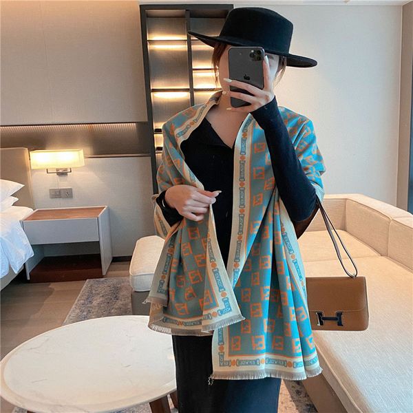 2021 and new korean letter women's thickened shawl double-sided jacquard warm imitation cashmere scarf, Blue;gray
2021 and new korean letter women's thickened shawl double-sided jacquard warm imitation cashmere scarf, Blue;gray