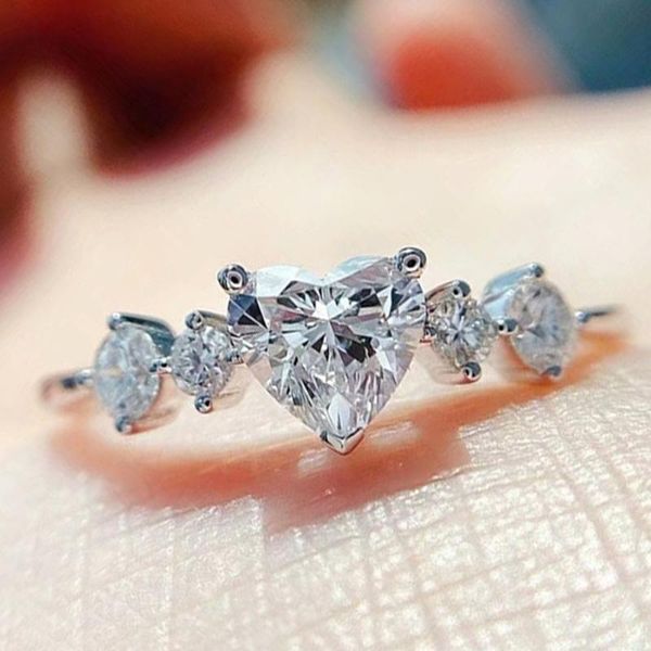 wedding rings luxury love heart bride engagement women's delicate cubic zircon statement for women anniversary giftjewelry, Slivery;golden
wedding rings luxury love heart bride engagement women's delicate cubic zircon statement for women anniversary giftjewelry, Slivery;golden