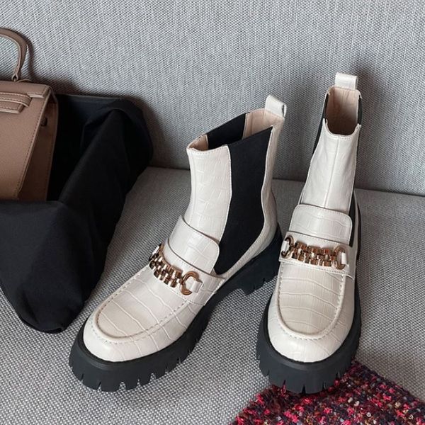 new ankle boots woman genuine leather metal chain cool ladies shoes winter fashion short boots footwear size 34-42, Black
new ankle boots woman genuine leather metal chain cool ladies shoes winter fashion short boots footwear size 34-42, Black