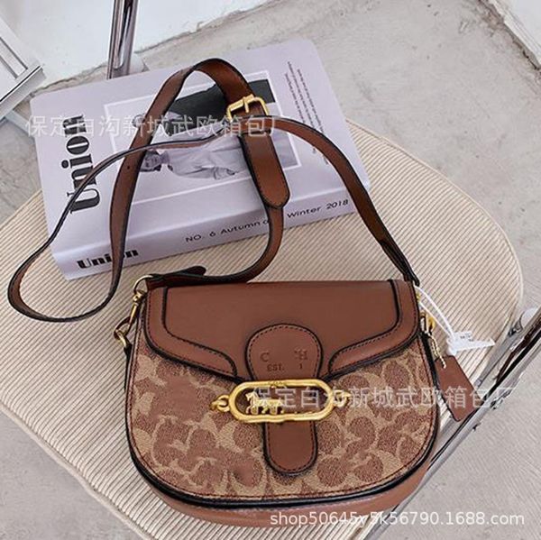 70% off exclusive new jindian saddle bag luxury women's diagonal cross two-color option
70% off exclusive new jindian saddle bag luxury women's diagonal cross two-color option