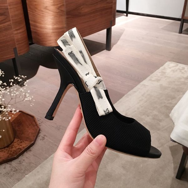 2021 good quality fashion women luxurys designers shoes designer sandals womens luxury high heels sandal dress shoess with box size 35-41 -c, Black
2021 good quality fashion women luxurys designers shoes designer sandals womens luxury high heels sandal dress shoess with box size 35-41 -c, Black