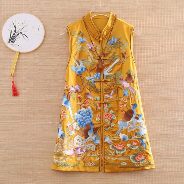 ethnic clothing high-end autumn winter women vest chinese style retro embroidery birds elegant lady luxurious female s-xxl, Red
ethnic clothing high-end autumn winter women vest chinese style retro embroidery birds elegant lady luxurious female s-xxl, Red