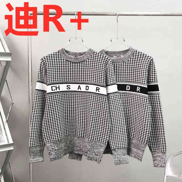 chaopai new style qianniao lattice long sleeve t-shirt in early autumn of 21, introverted and elegant temperament, women's round, White
chaopai new style qianniao lattice long sleeve t-shirt in early autumn of 21, introverted and elegant temperament, women's round, White
