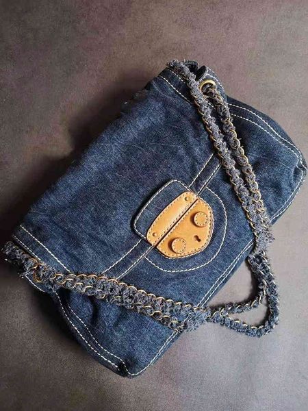trend niche denim canvas army kelly wing chain underarm messenger bag
trend niche denim canvas army kelly wing chain underarm messenger bag
