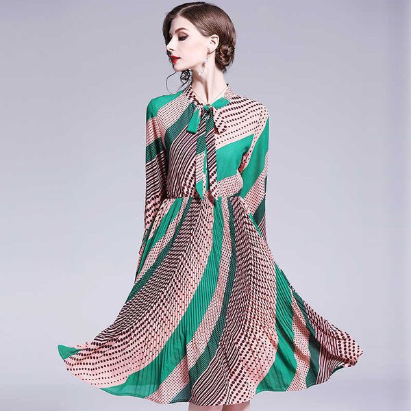 casual dresses primavera e no vero das mulheres retro gola arco tarja meninas de impresso vestidos finos para senhoras robe vestido 655t, Black;gray
casual dresses primavera e no vero das mulheres retro gola arco tarja meninas de impresso vestidos finos para senhoras robe vestido 655t, Black;gray