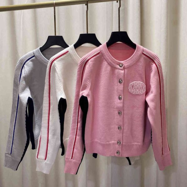 21ss designer clothes women wool knit sweater cardigan super elastic cc brand logo crochet mujer sweaters coat jacket winter womens casual c, White;black
21ss designer clothes women wool knit sweater cardigan super elastic cc brand logo crochet mujer sweaters coat jacket winter womens casual c, White;black