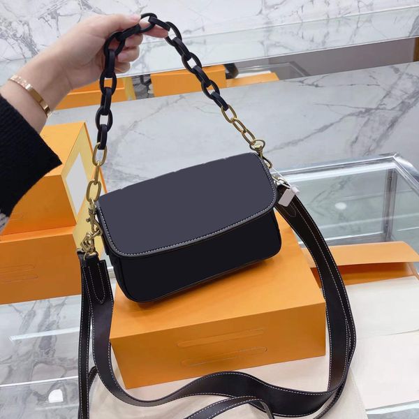 luxurys designers bags women shoulder bag chain axillary handbag crossbody lady wallet large capacity leather black print handbags style goo
luxurys designers bags women shoulder bag chain axillary handbag crossbody lady wallet large capacity leather black print handbags style goo