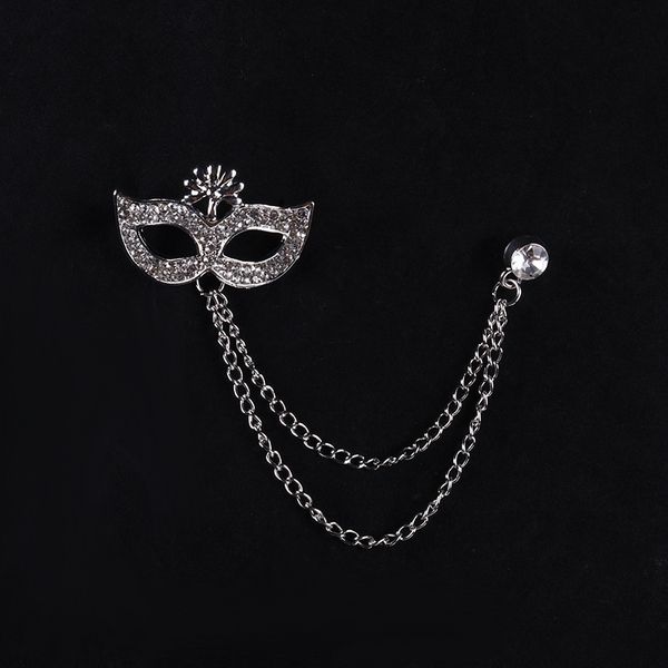 Aom mask pins with versatile personality women's temperament brooches suit accessories design mask with chain brooch chain versatile person, Gray
Aom mask pins with versatile personality women's temperament brooches suit accessories design mask with chain brooch chain versatile person, Gray