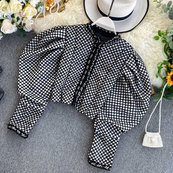 ruched plaid coat for women o neck puff sleeve short female streetwear spring fashion clothing 210601, Black;brown
ruched plaid coat for women o neck puff sleeve short female streetwear spring fashion clothing 210601, Black;brown