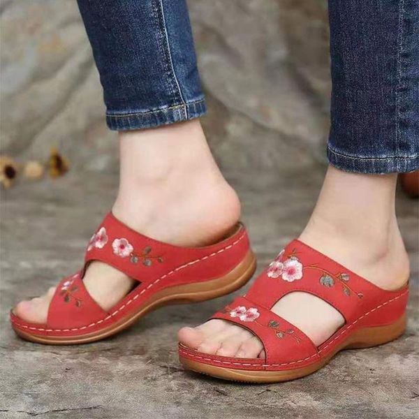 slippers female fashion comfort pu flats 2021 women casual embroidery floral shoes platform summer sandals plus size, Black
slippers female fashion comfort pu flats 2021 women casual embroidery floral shoes platform summer sandals plus size, Black