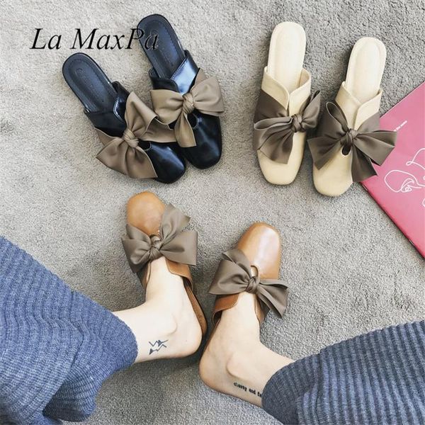 la maxpa 2021 fashion silk fabric bow slippers women pointed toe mules shoes casual flip flops sandals summer 1.5cm slides, Black
la maxpa 2021 fashion silk fabric bow slippers women pointed toe mules shoes casual flip flops sandals summer 1.5cm slides, Black
