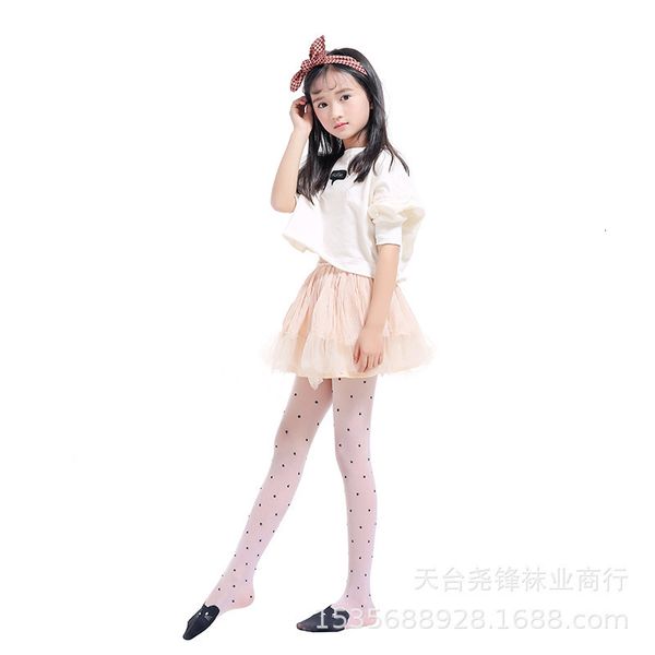 2021 summer children' ultra-thin transparent tiptoe cat silk girls candy color student dance bottom stockings, Red;black
2021 summer children' ultra-thin transparent tiptoe cat silk girls candy color student dance bottom stockings, Red;black