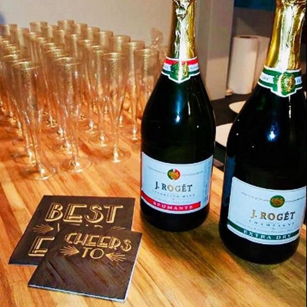 disposable dinnerware 20pcs gold glitter plastic champagne flutes cups toasting glasses wedding baby shower party supplies high quality
disposable dinnerware 20pcs gold glitter plastic champagne flutes cups toasting glasses wedding baby shower party supplies high quality