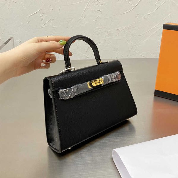 designer luxury bag women handbag purse mini package tote bags saffiano genuine leather designers crossbody shoulder bag women's leathe, Red;black
designer luxury bag women handbag purse mini package tote bags saffiano genuine leather designers crossbody shoulder bag women's leathe, Red;black