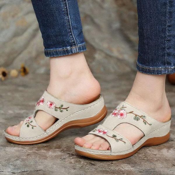 slippers woman flower embroidered platform sandals ethnic flat shoes comfortable casual fashion flip flops female summer, Black
slippers woman flower embroidered platform sandals ethnic flat shoes comfortable casual fashion flip flops female summer, Black