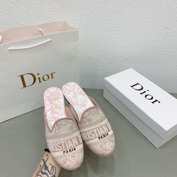 slippers designer luxury new spring and summer letter slippers for women to wear embroidery baotou printing jelly color versatile muller sho, Black
slippers designer luxury new spring and summer letter slippers for women to wear embroidery baotou printing jelly color versatile muller sho, Black