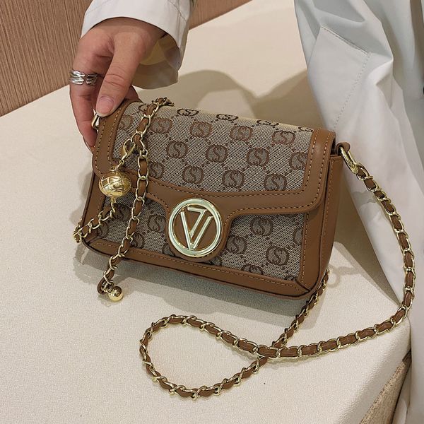75% off outlet sales net red foreign style women's 2021 autumn winter new japan and south korea messenger small square bag fashion leis, Black;red
75% off outlet sales net red foreign style women's 2021 autumn winter new japan and south korea messenger small square bag fashion leis, Black;red