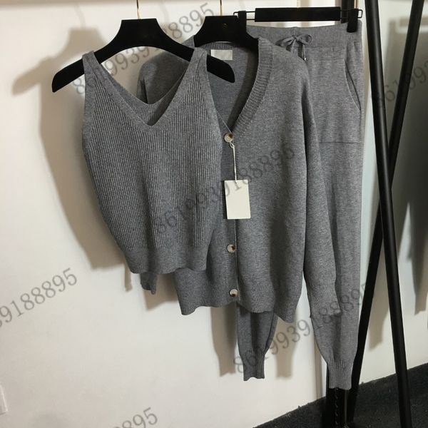 women's two piece pants designer new knitted three-piece suit knitted camisole single-breasted v-neck long-sleeved cardigan jacket+elas, White
women's two piece pants designer new knitted three-piece suit knitted camisole single-breasted v-neck long-sleeved cardigan jacket+elas, White