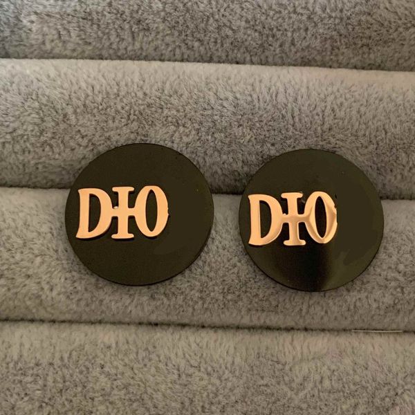 classic design black gold rose ear studs stainless steel luxurious letters earrings for women trendy hoop fashion jewelry wholesale, Golden;silver
classic design black gold rose ear studs stainless steel luxurious letters earrings for women trendy hoop fashion jewelry wholesale, Golden;silver