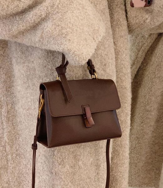 evening bags textured bag mahogany vintage handbag shoulder messenger 2021 large capacity ladies
evening bags textured bag mahogany vintage handbag shoulder messenger 2021 large capacity ladies