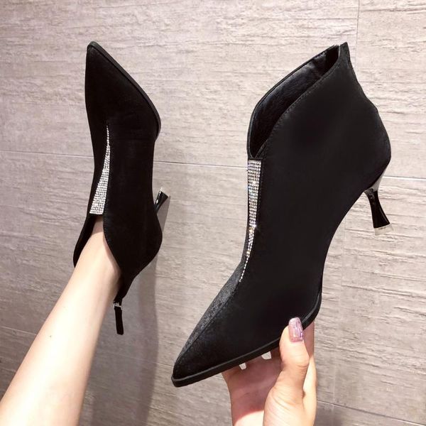 boots korean version of 2021 autumn and winter pointy stiletto women's suede stitching rhinestone fashion high heel, Black
boots korean version of 2021 autumn and winter pointy stiletto women's suede stitching rhinestone fashion high heel, Black