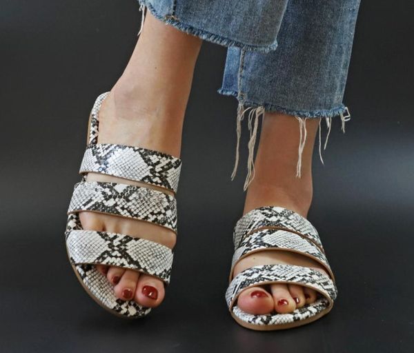 women flip-flops large size sandal 2021 european and american fashion flat low-heeled snake slipper woman shoes animal print slippers, Black
women flip-flops large size sandal 2021 european and american fashion flat low-heeled snake slipper woman shoes animal print slippers, Black