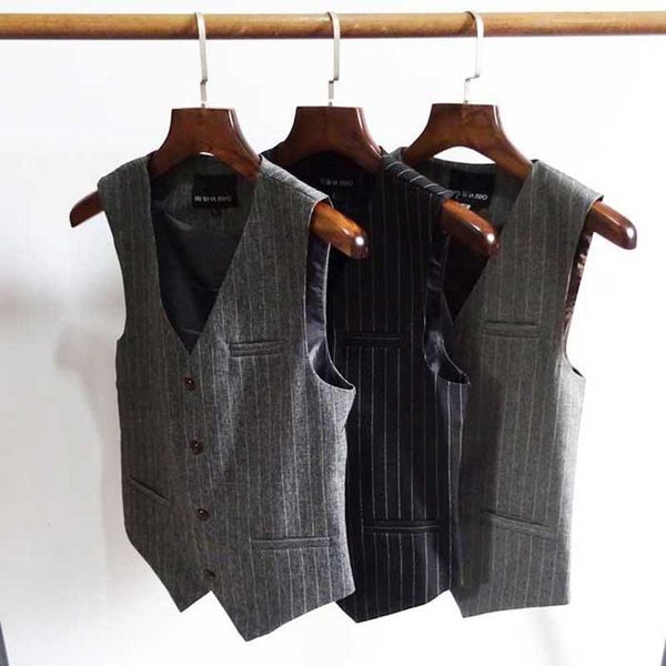 men's vests retro suit vest fashion england style slim striped waistcoat 4 button the youth plus size man clothing, Black;white
men's vests retro suit vest fashion england style slim striped waistcoat 4 button the youth plus size man clothing, Black;white