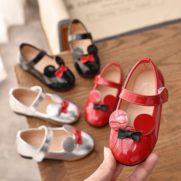 classic baby girl soft shoes pu patent leather flats for girls kids little children casual size 21-36 brand cute flat, Black;grey
classic baby girl soft shoes pu patent leather flats for girls kids little children casual size 21-36 brand cute flat, Black;grey
