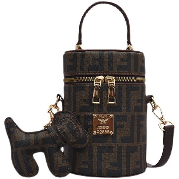 2021 new printing bucket small cylinder net red women's bag fashion versatile single shoulder messenger bag
2021 new printing bucket small cylinder net red women's bag fashion versatile single shoulder messenger bag