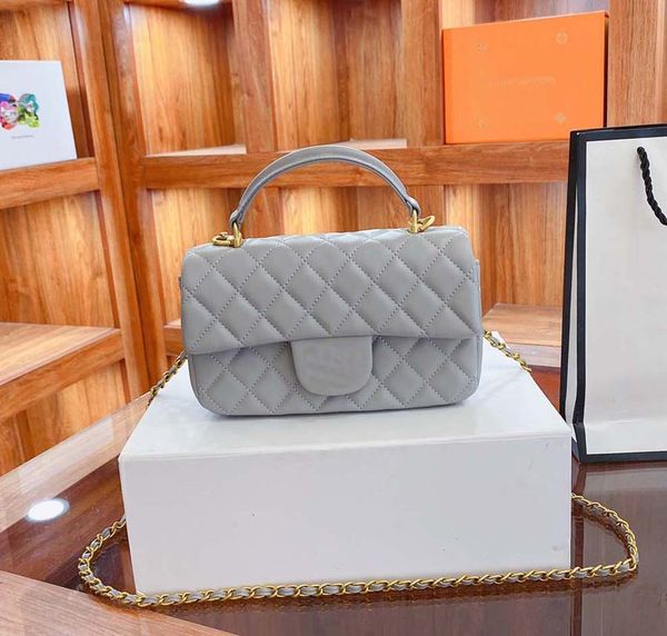 2021 designer bags women handbag crossbody messenger shoulder chain bag good quality leather purses ladies high capacity v-shape rhombic gri
2021 designer bags women handbag crossbody messenger shoulder chain bag good quality leather purses ladies high capacity v-shape rhombic gri