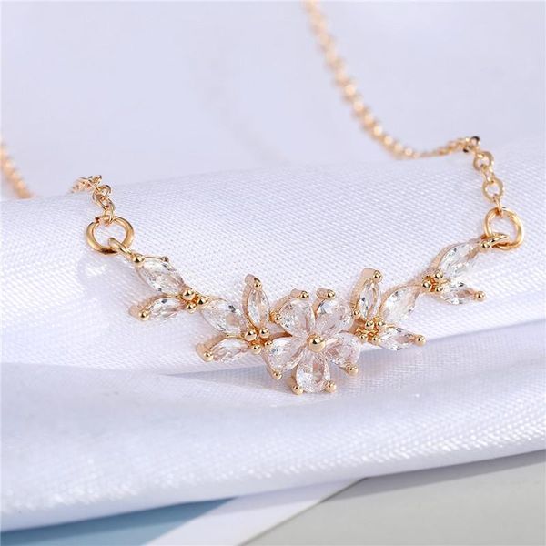 pendant necklaces 1pc minimalist crystal flower necklace for women elegant shiny chic zircon long choker clavicle chain wedding jewelry, Silver
pendant necklaces 1pc minimalist crystal flower necklace for women elegant shiny chic zircon long choker clavicle chain wedding jewelry, Silver