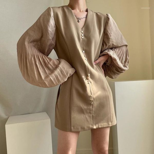 casual dresses fashion lantern sleeve splice women v-neck short dress summer high street button slim a-line vestidos chic lady mini 2021, Black;gray
casual dresses fashion lantern sleeve splice women v-neck short dress summer high street button slim a-line vestidos chic lady mini 2021, Black;gray