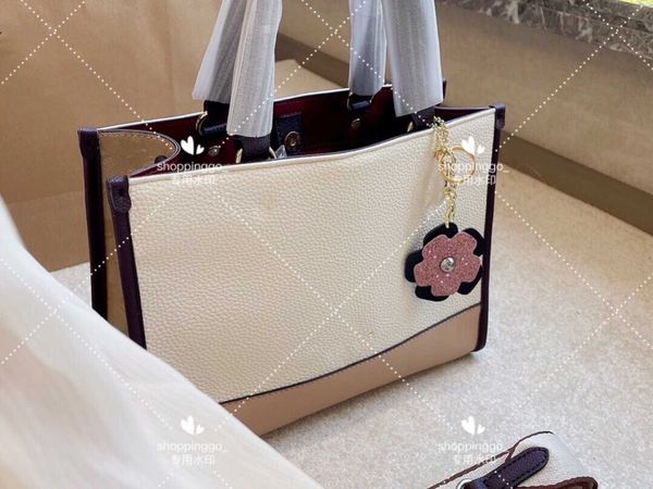 designer luxury bag cross-body female composite fashion craft metal texture contrast color age reducing shoulder s hand women's
designer luxury bag cross-body female composite fashion craft metal texture contrast color age reducing shoulder s hand women's
