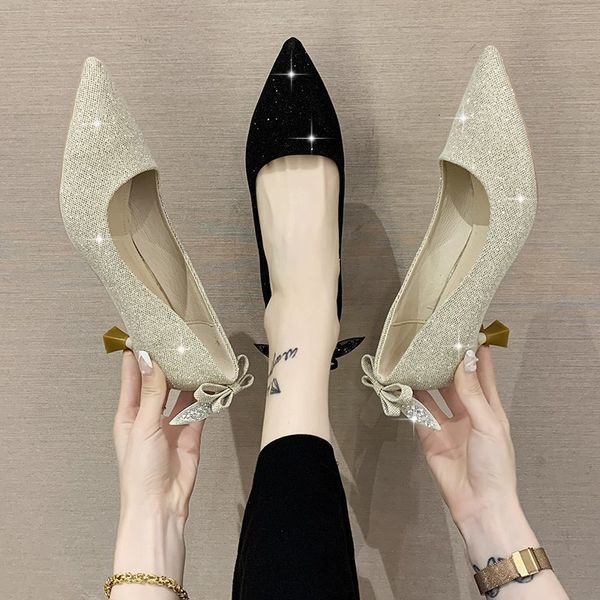 luxury dress shoes fashion thin heel sho women's pointed net red dign black high heels in autumn 2021
luxury dress shoes fashion thin heel sho women's pointed net red dign black high heels in autumn 2021