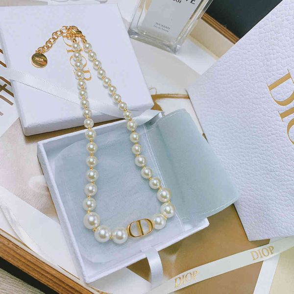 2021 luxury designer jewelry letter simple pearl clavicle chain celebrity temperament size pearl necklace choker collar, Silver 
2021 luxury designer jewelry letter simple pearl clavicle chain celebrity temperament size pearl necklace choker collar, Silver