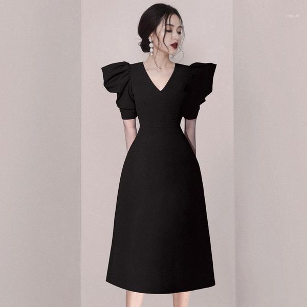 two piece dress temperament v-neck small black high level light luxury niche design sense celebrity, White
two piece dress temperament v-neck small black high level light luxury niche design sense celebrity, White
