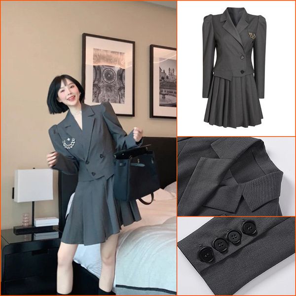 luxury casual drsfrench women's college drs summer fashion chain decoration long sleeve medium length suit pleated skirt, Black;gray 
luxury casual drsfrench women's college drs summer fashion chain decoration long sleeve medium length suit pleated skirt, Black;gray