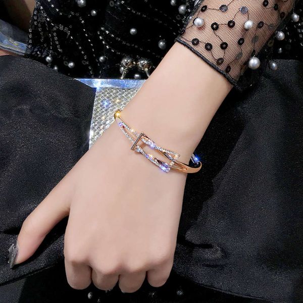 ,bracelet bracelet women's cool temperament net red versatile full diamond fashionable korean version simple personality trendy, Golden;silver
,bracelet bracelet women's cool temperament net red versatile full diamond fashionable korean version simple personality trendy, Golden;silver
